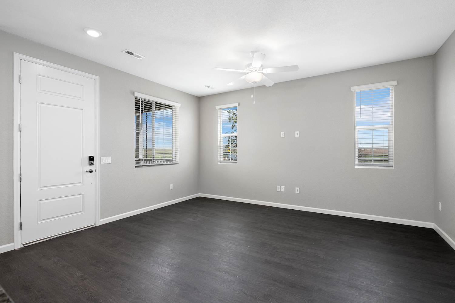 1728 S Elk Way photo 4