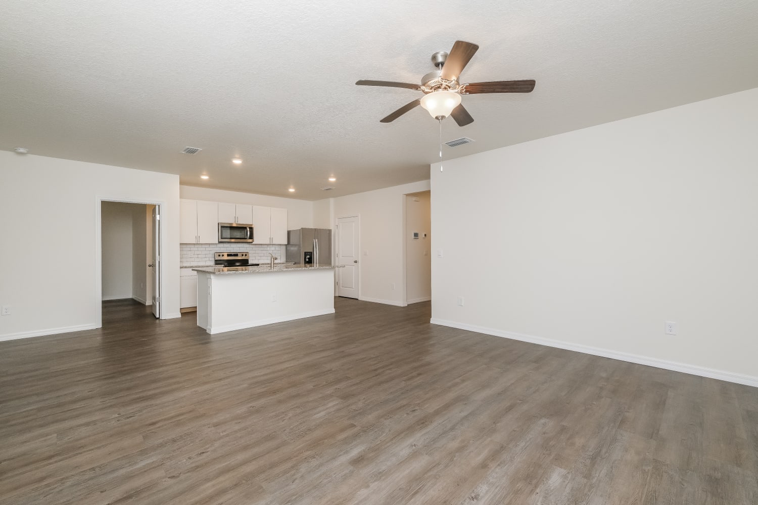 7711 Harbor Moor Dr photo 3
