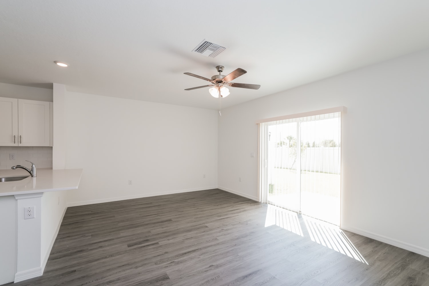31177 Monterey Pine St photo 4