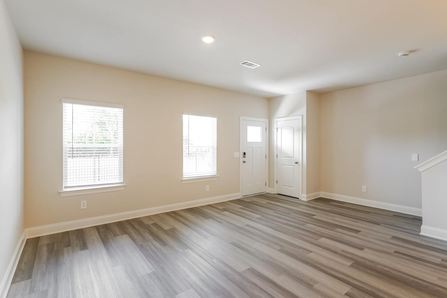 147 Maybrook Dr photo 5