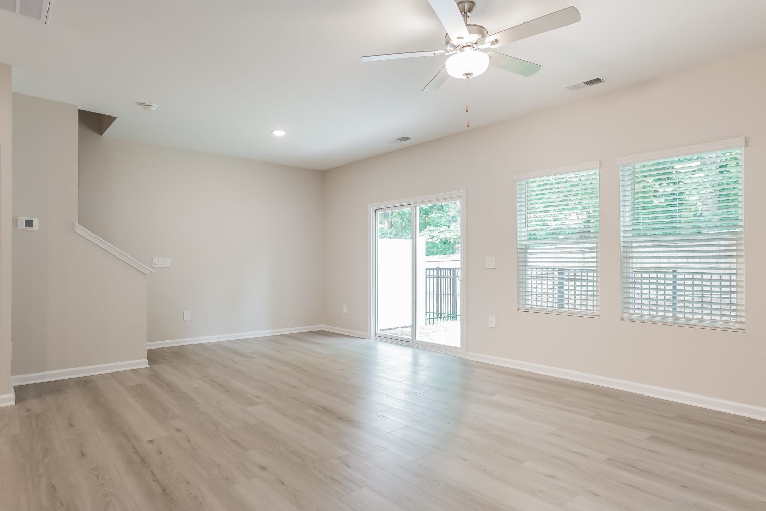 1009 Greenville Way photo 5