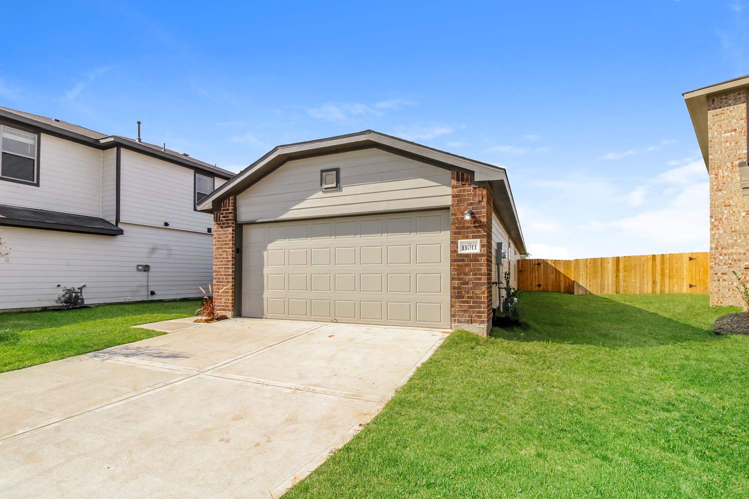 11011 Inflow Dr photo 4