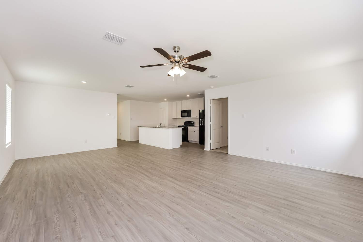 4024 Mountain Meadow Rd photo 5