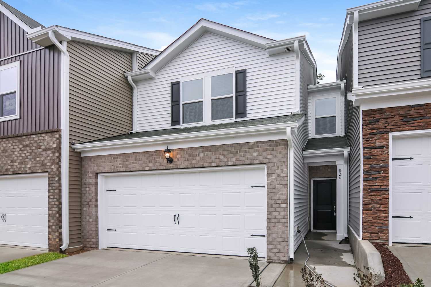 824 Hilton Park Loop photo 4
