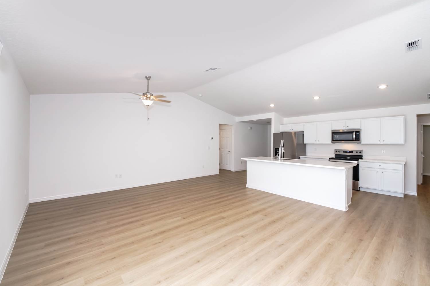 4 Rockingham Ln photo 4