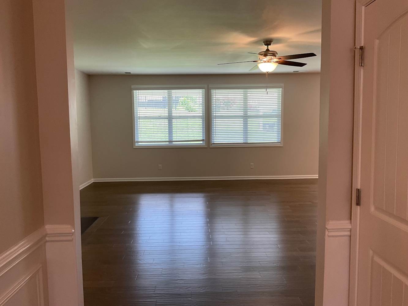 8026 Forest Hills Dr photo 2