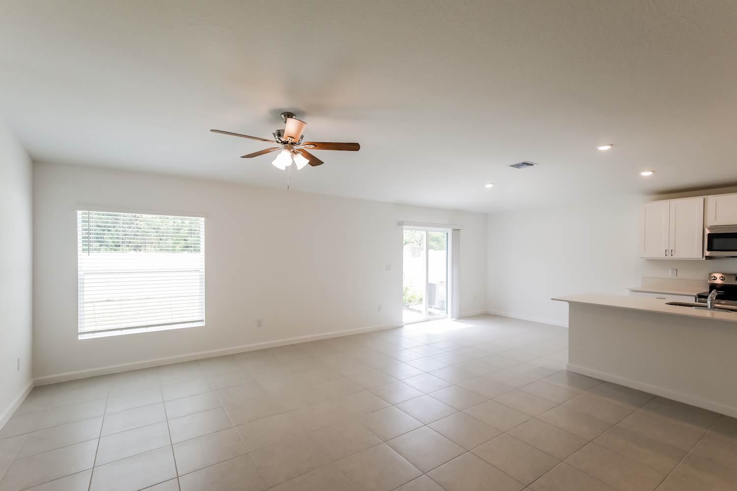 700 Carlyle Way photo 4