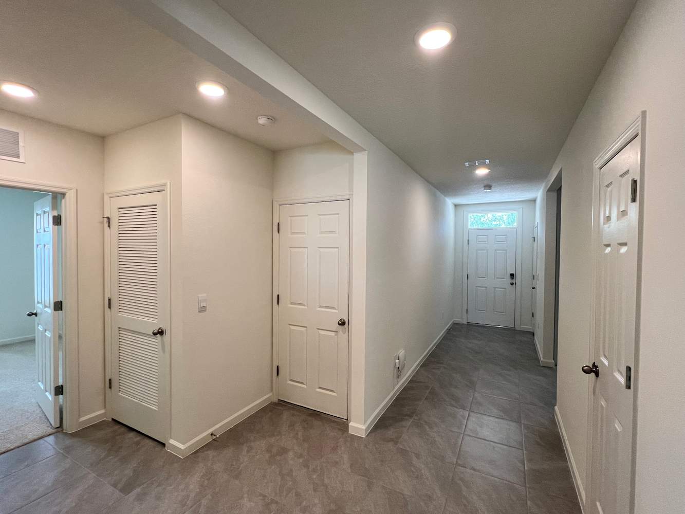 669 NW Prima Vista Blvd photo 2