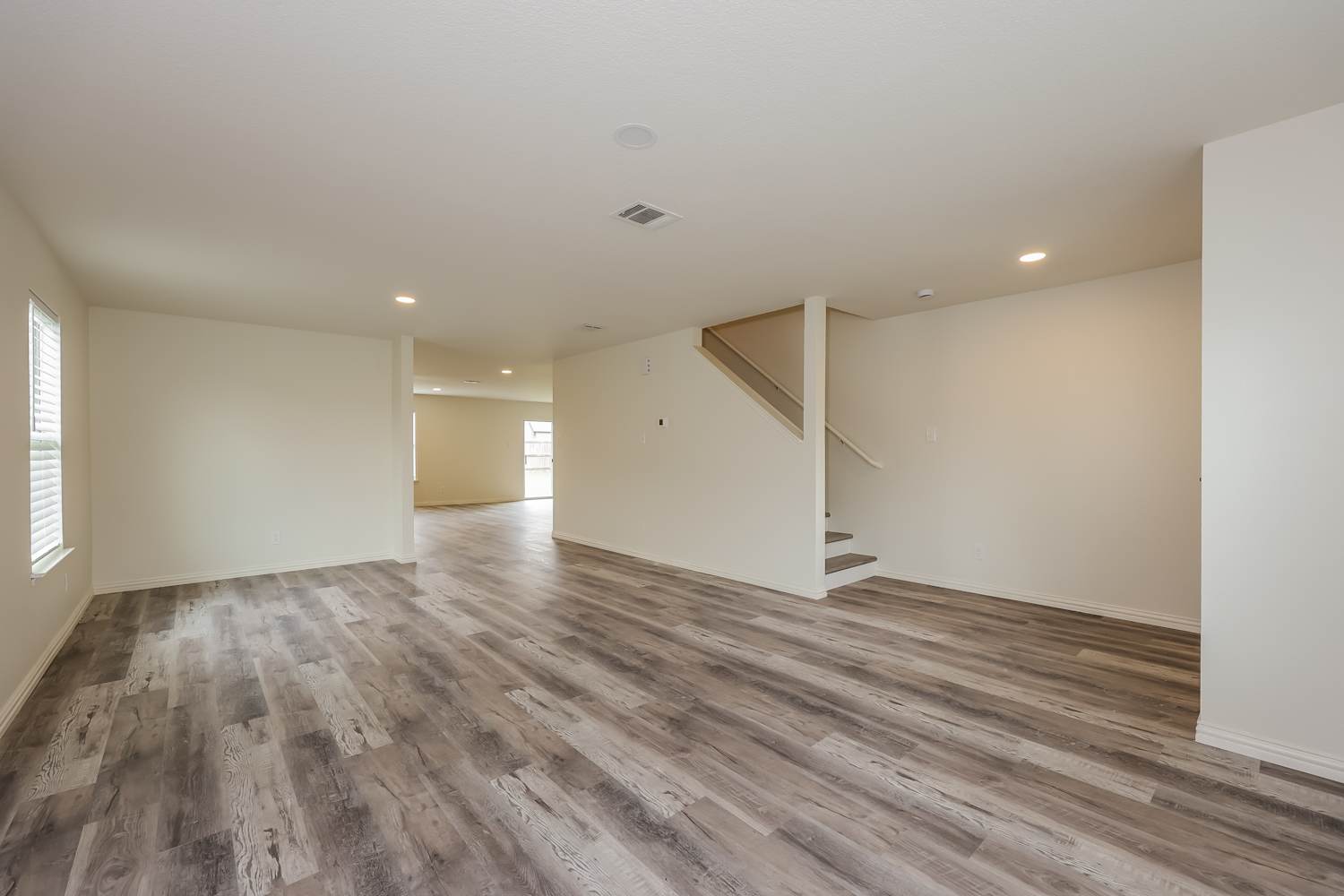 215 Equestrian Drive photo 5