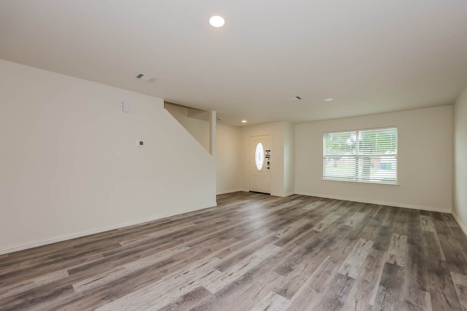 215 Equestrian Drive photo 4