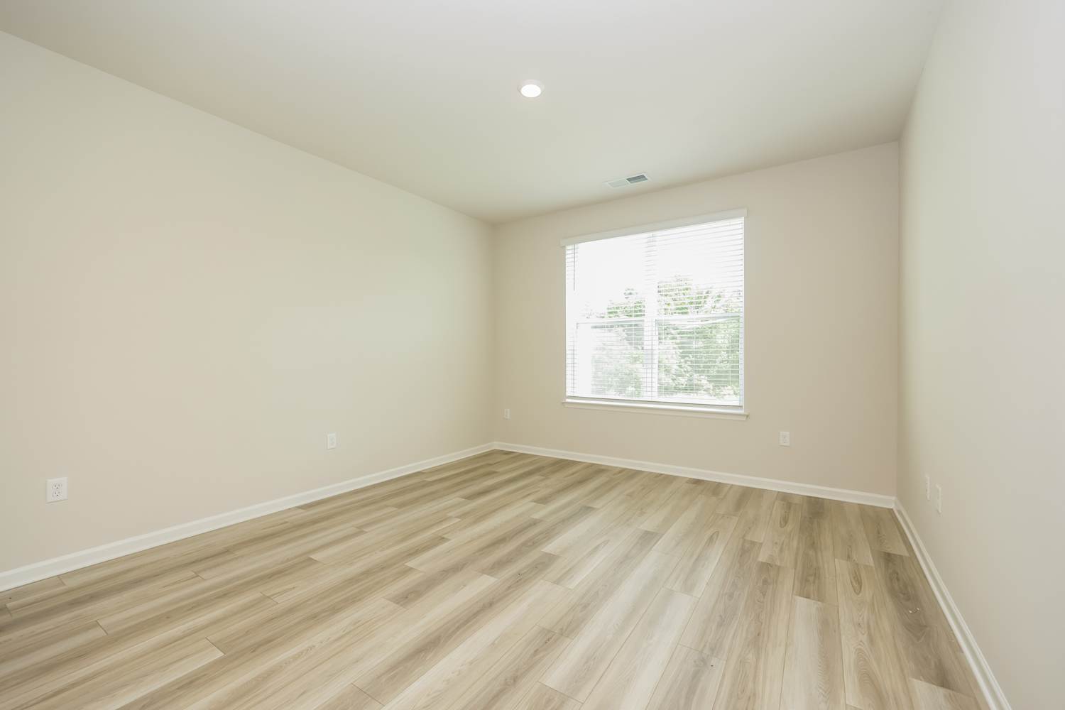 1000 Legacy Ct photo 5