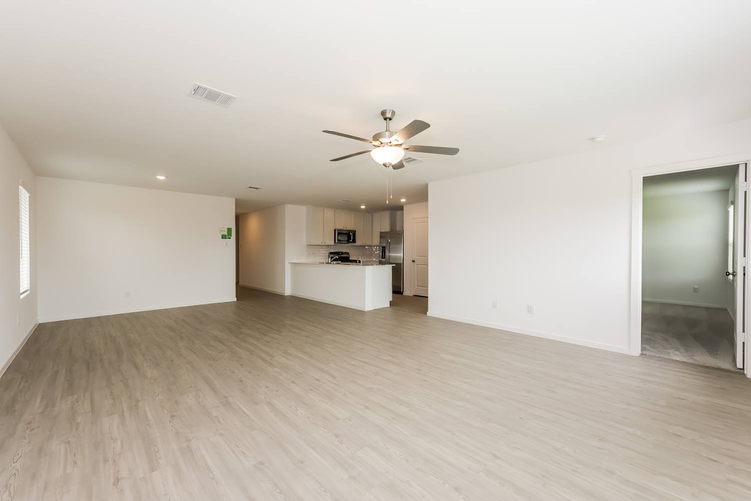 2916 Potter Way photo 5
