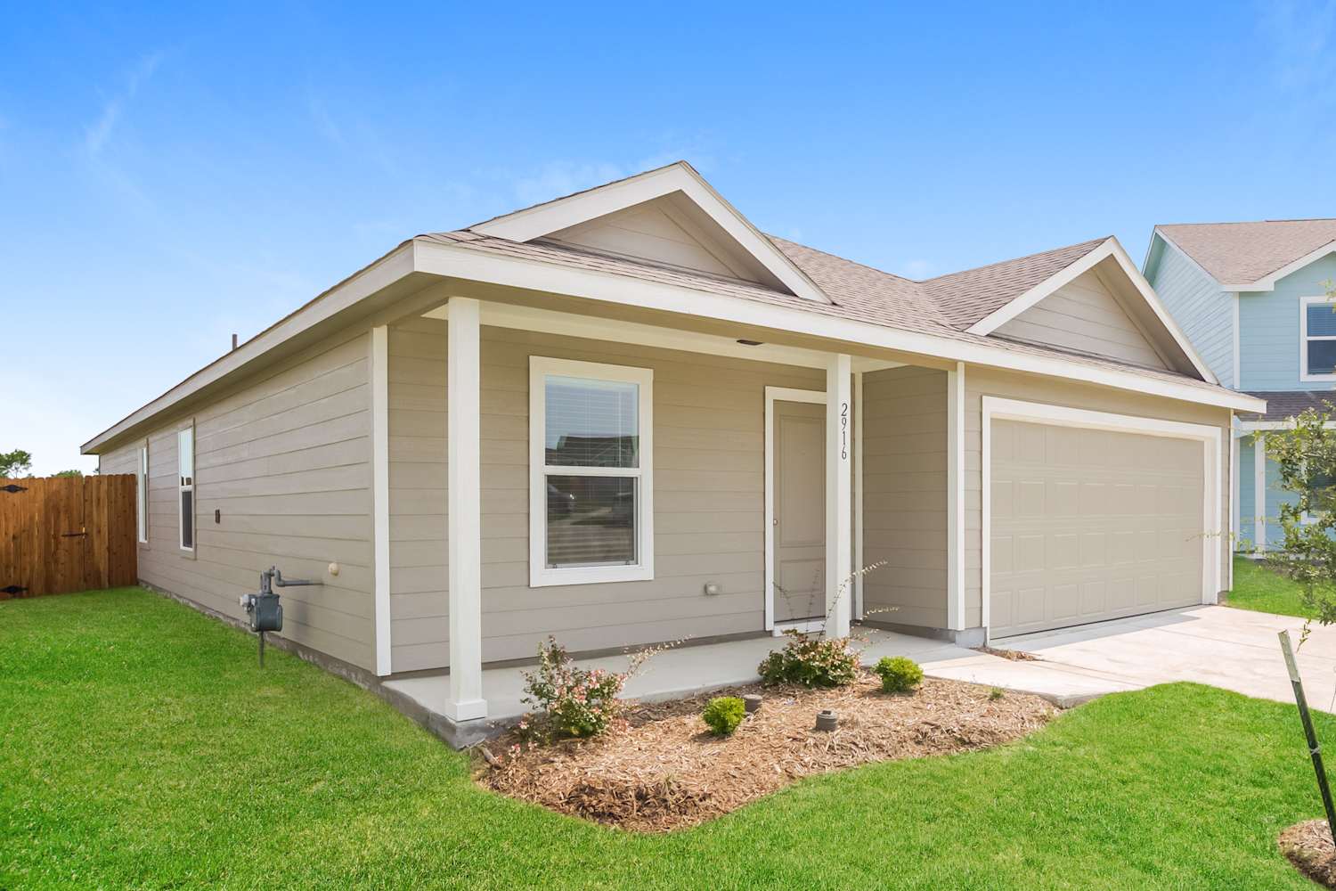 2916 Potter Way photo 3