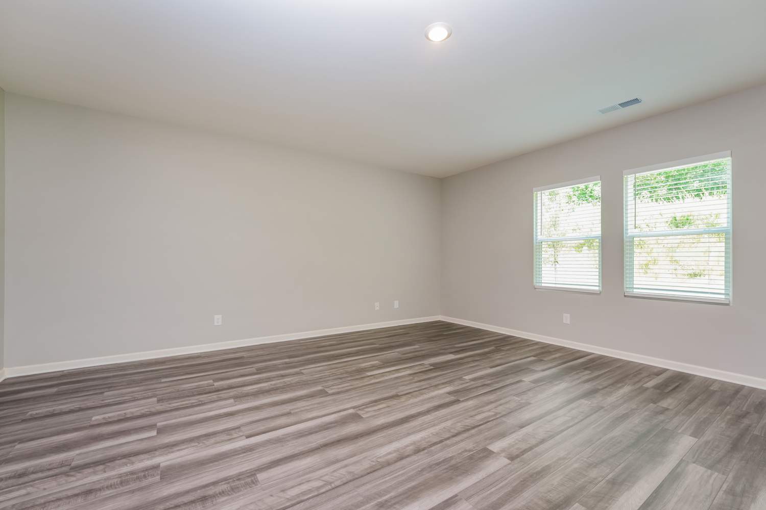 7783 Sudbury Cir photo 4