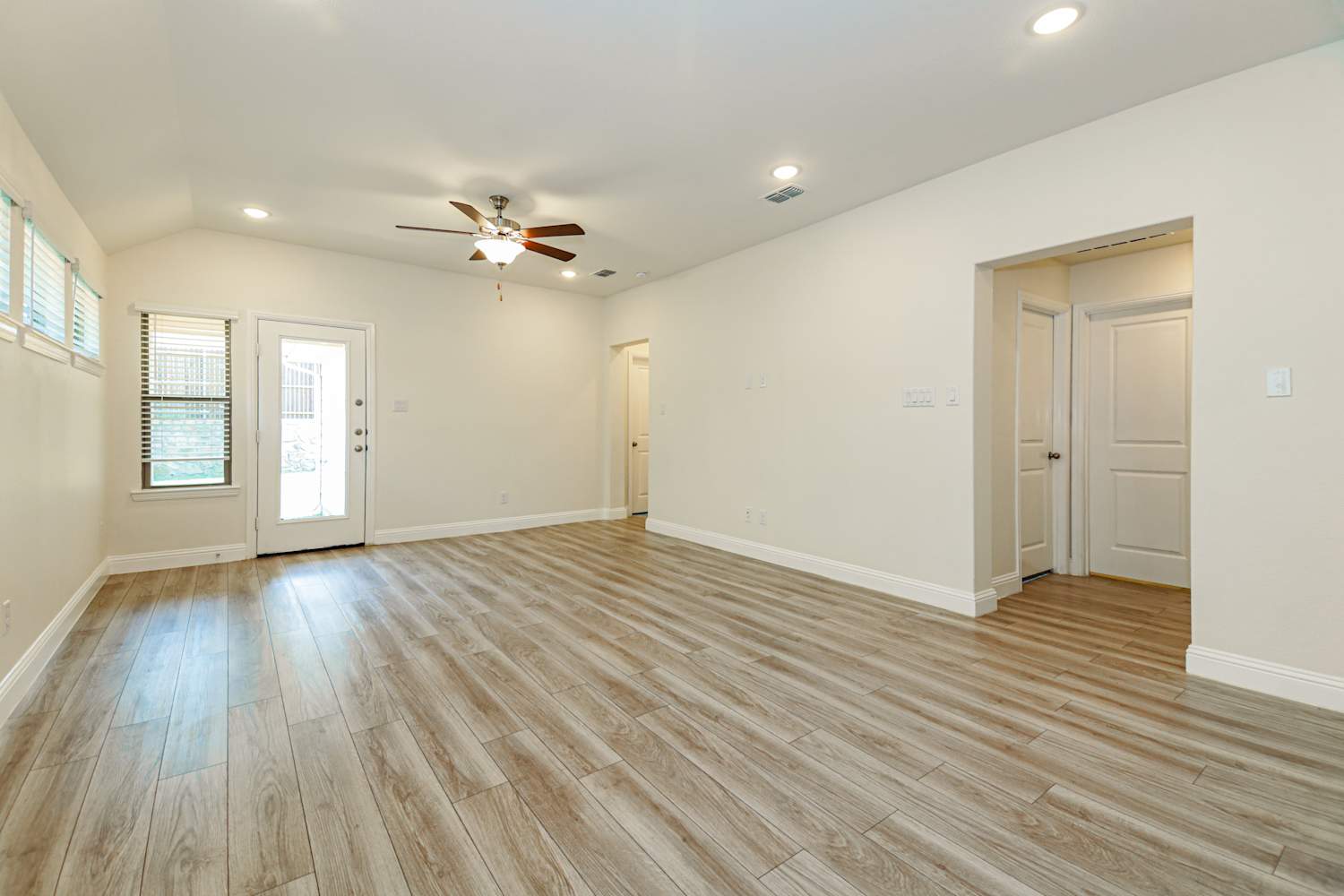 620 Coleman Street photo 4