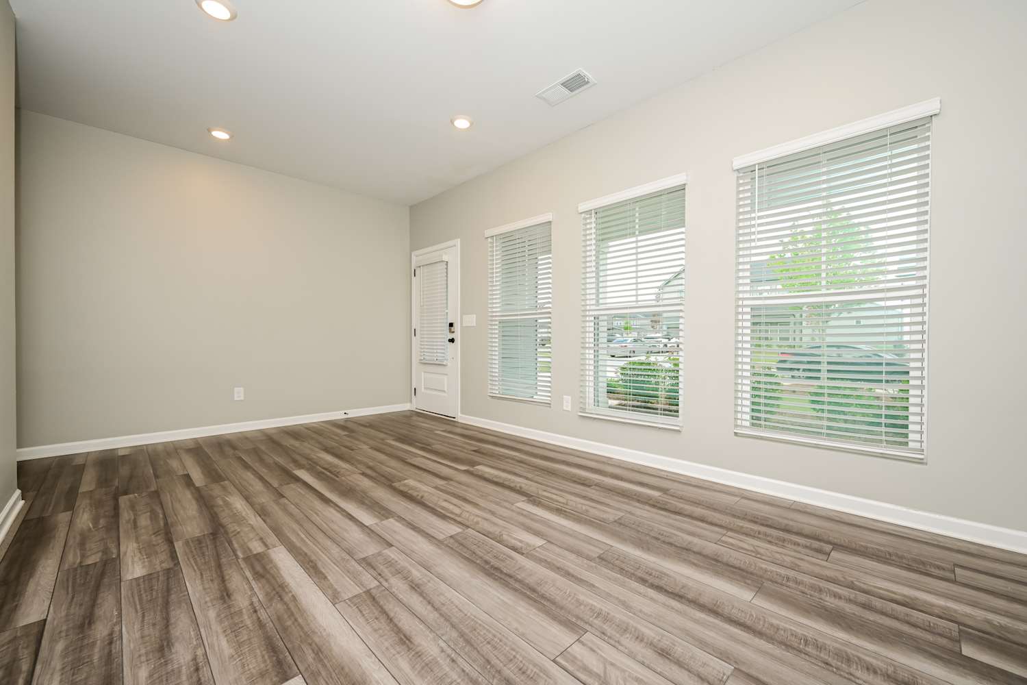 1002 Starmoss Lane photo 4
