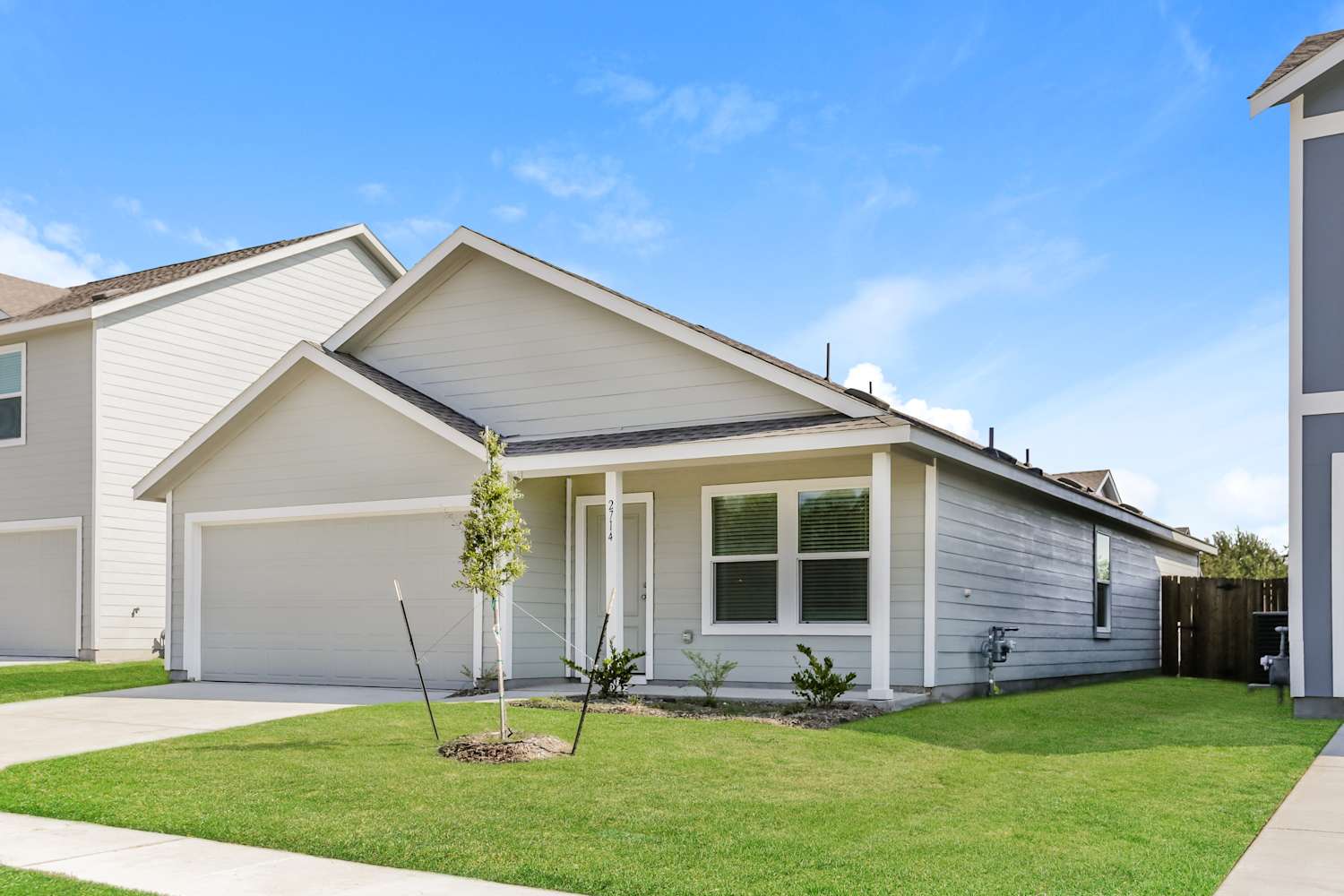 2714 Bronte Blvd photo 3