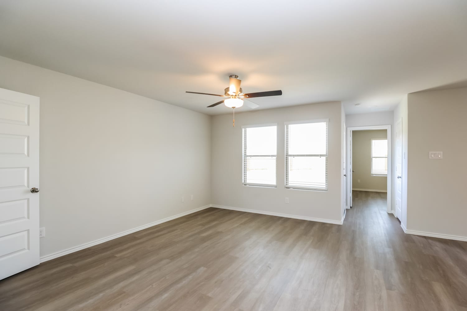 10703 Sunlit St photo 5
