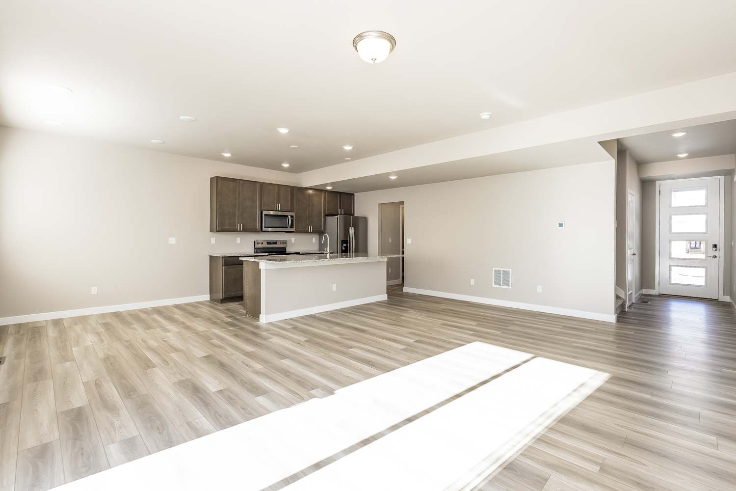 13563 Arriba Dr photo 4