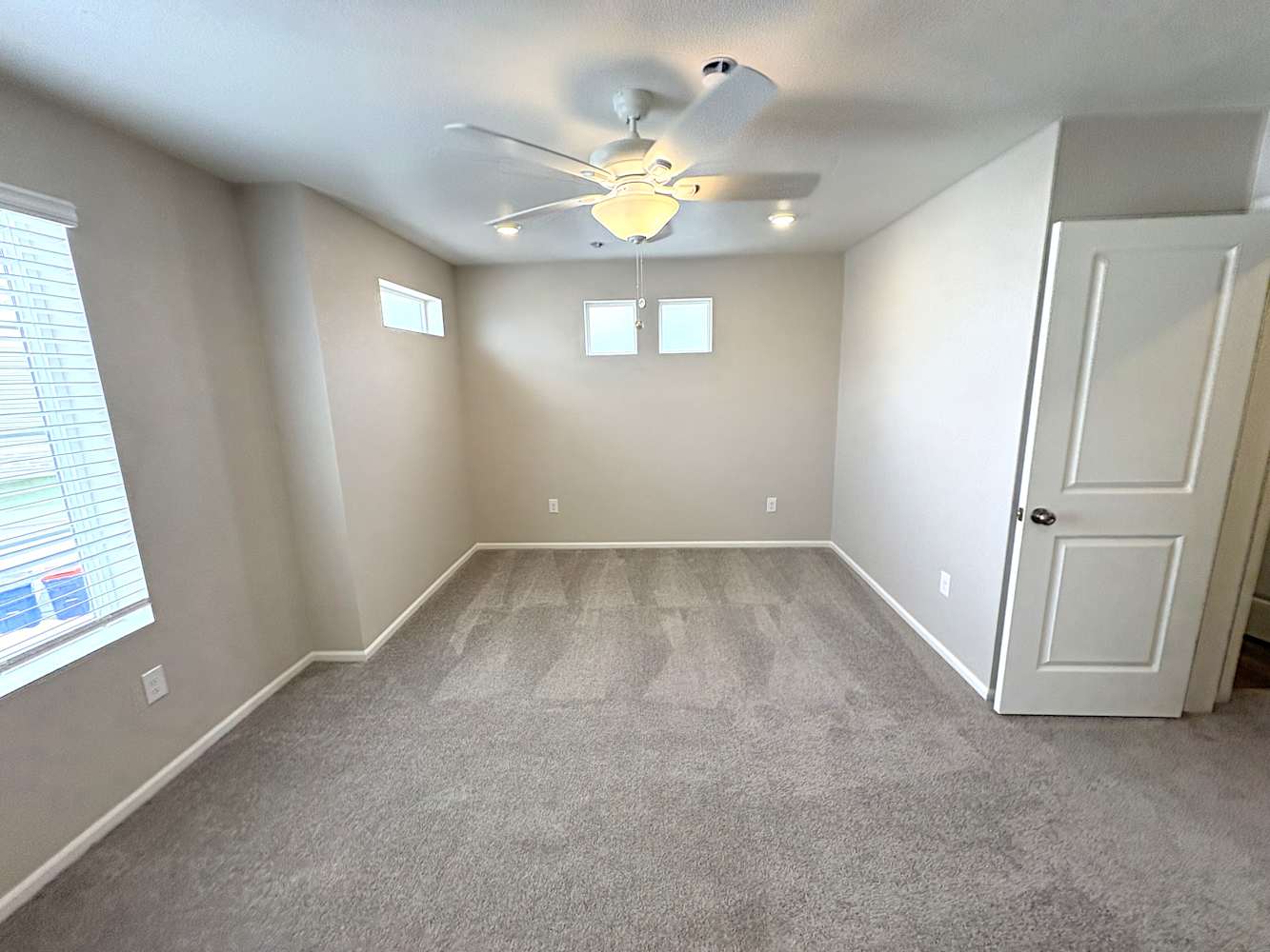3369 Streamwood Dr photo 5