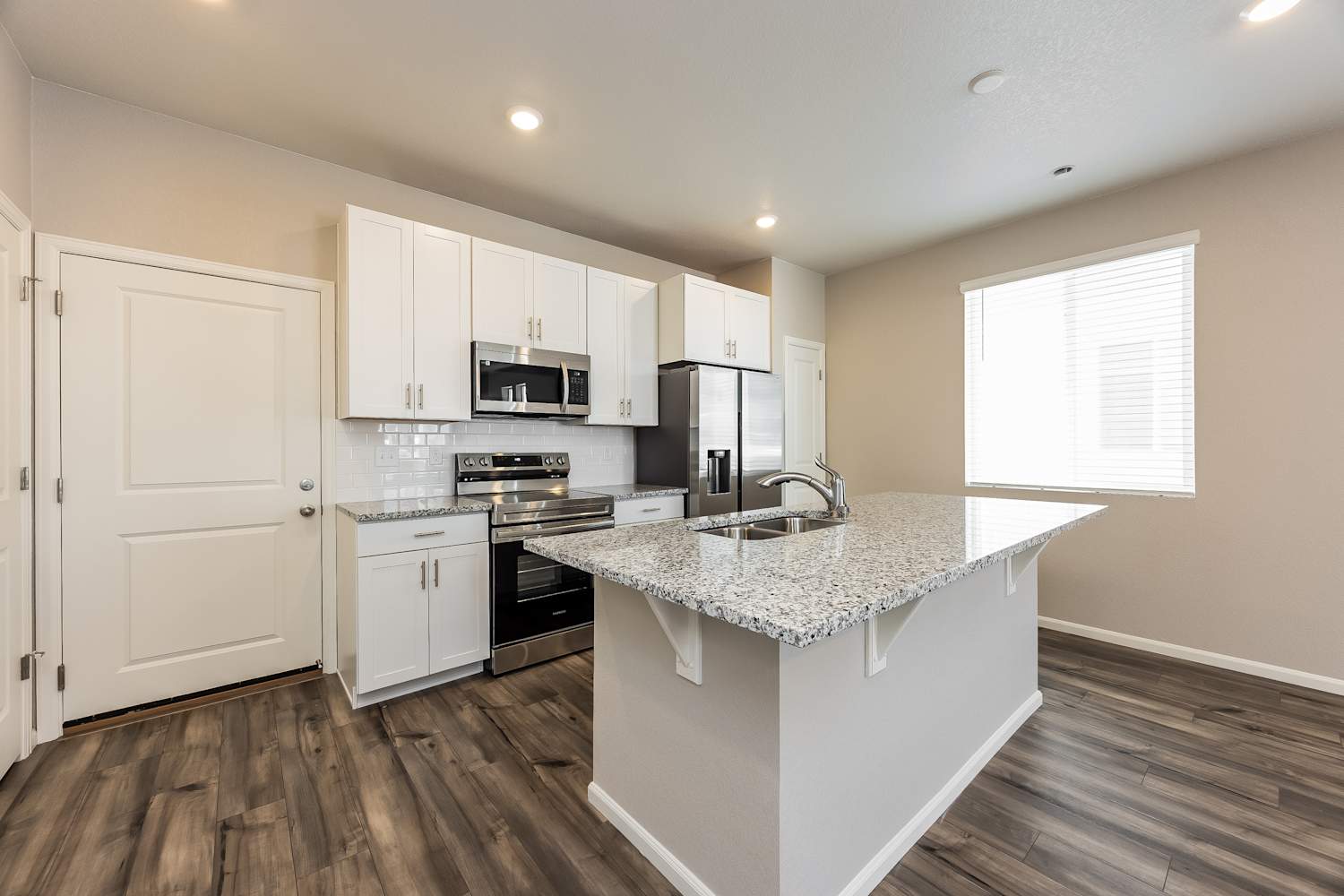 9287 Oro City Loop photo 5