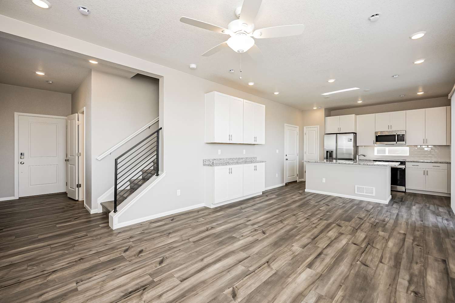 5635 Bowerman Ln photo 4