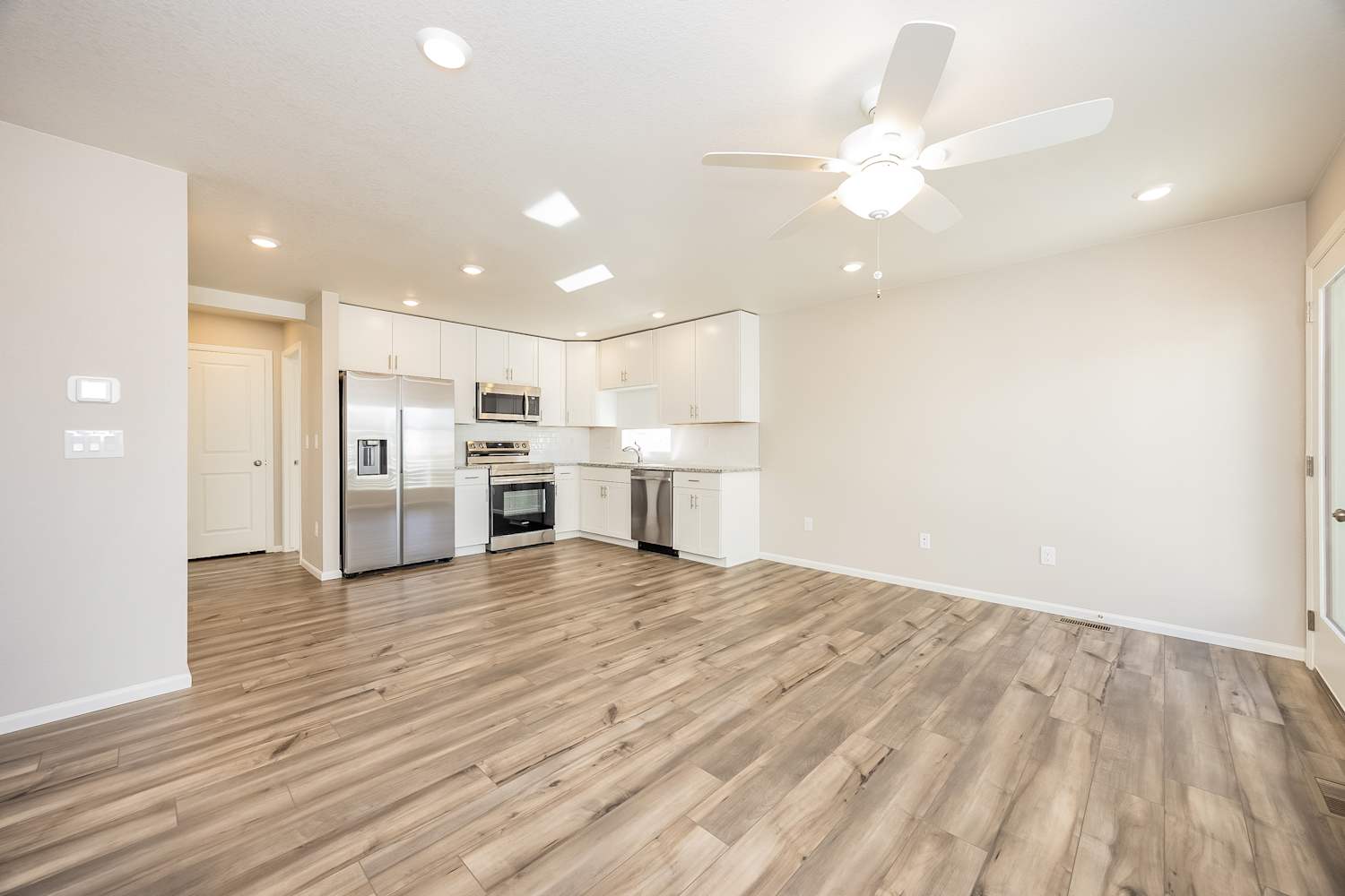 9302 Oro City Loop photo 5