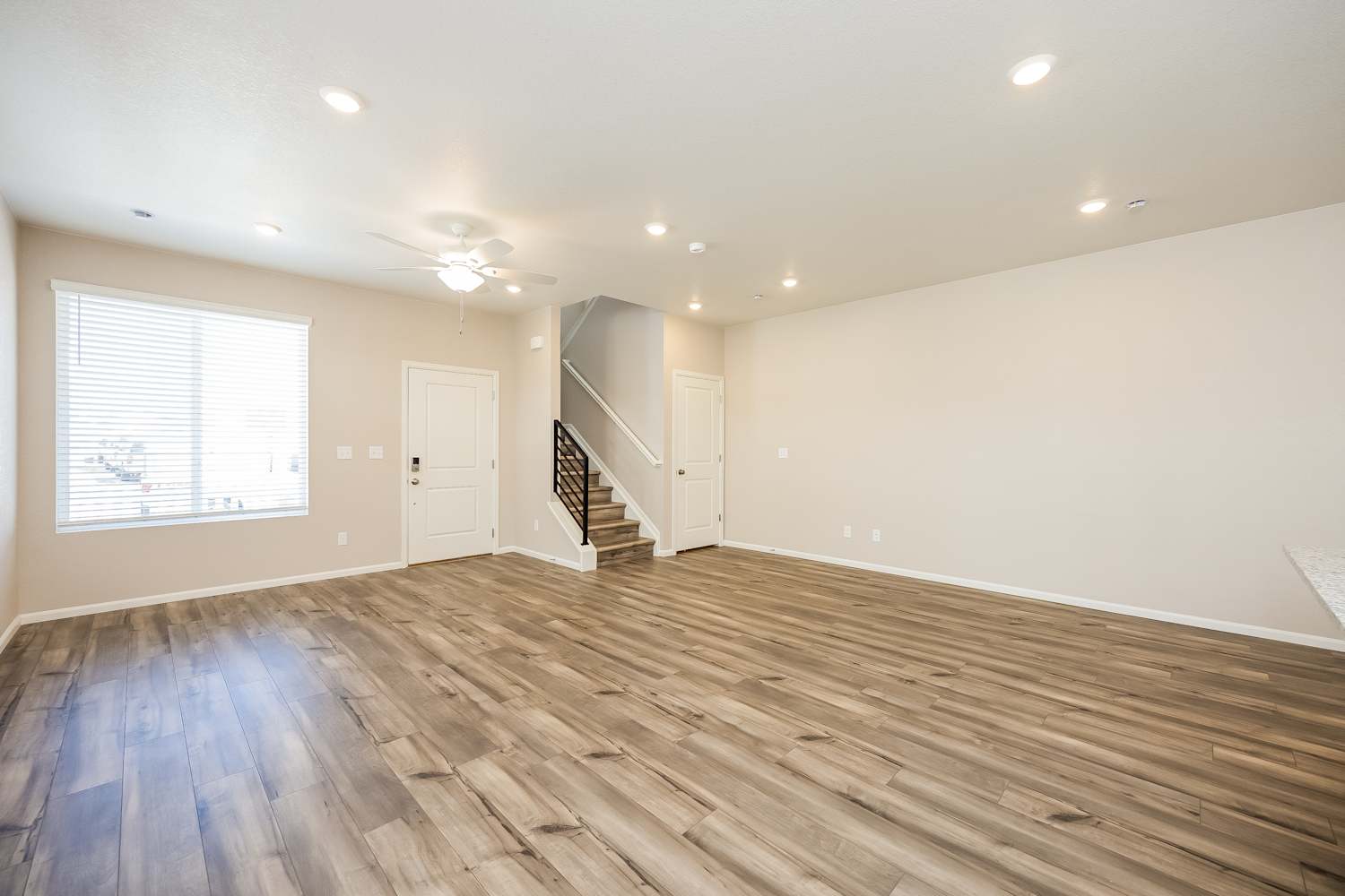 9387 Oro City Loop photo 5