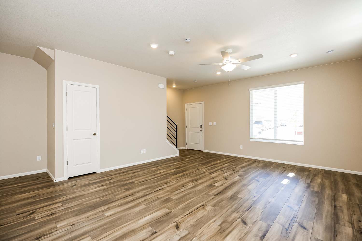 9401 Oro City Loop photo 4