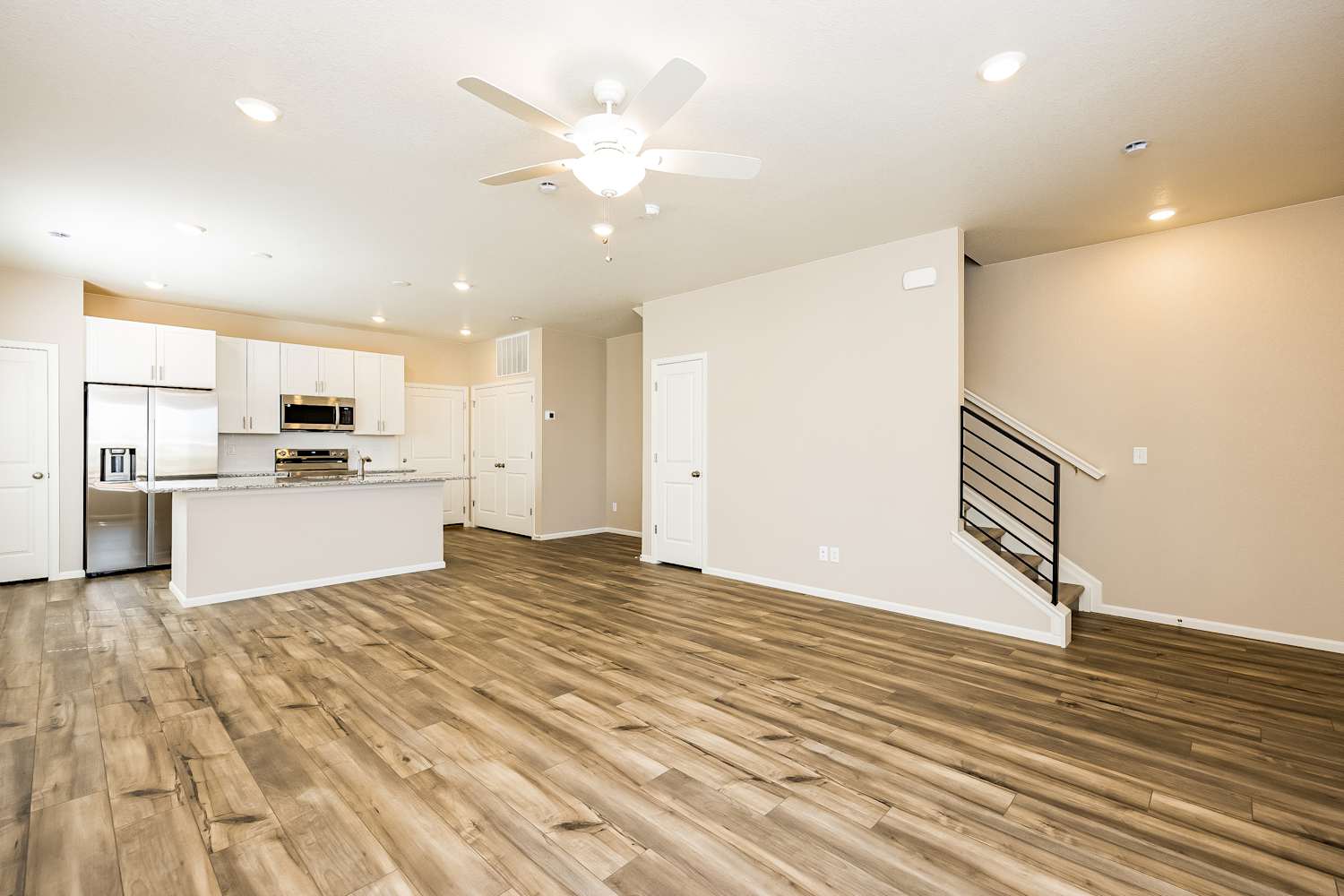9401 Oro City Loop photo 5