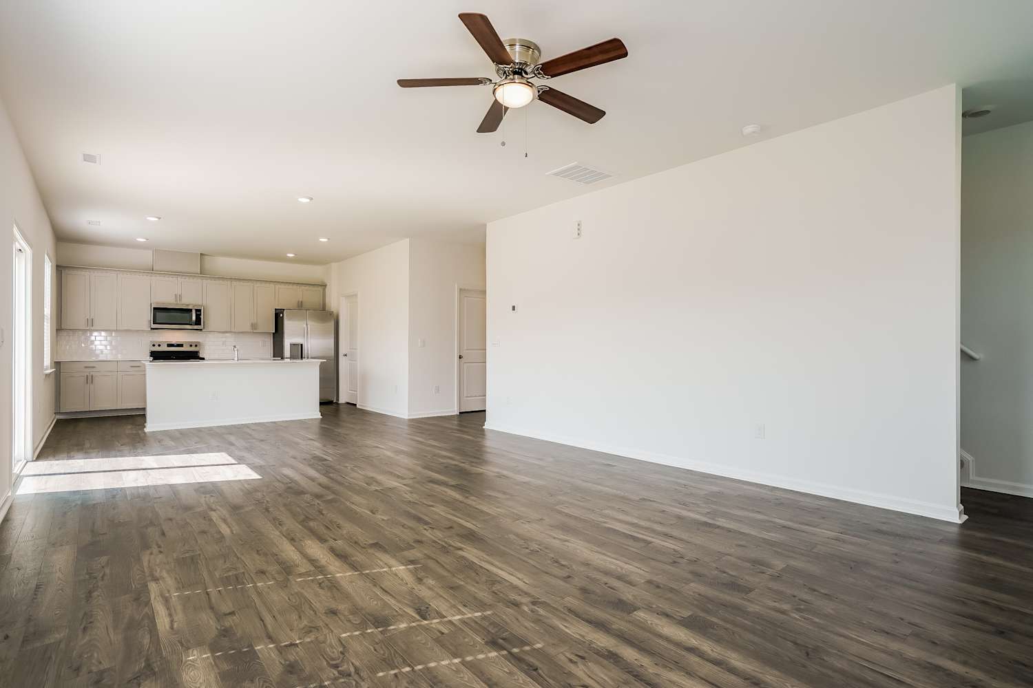 163 Saddle Mare St photo 5