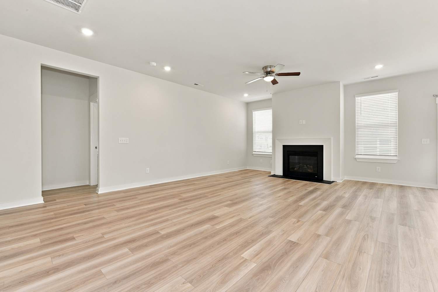 1229 Leavell Lane photo 4