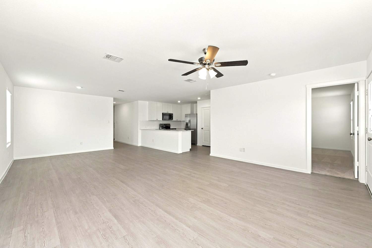 1224 Tufted Drive photo 4