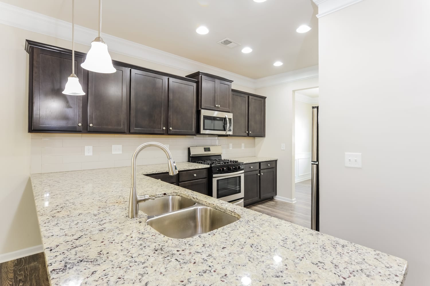 132 Hickory Village Cir photo 4