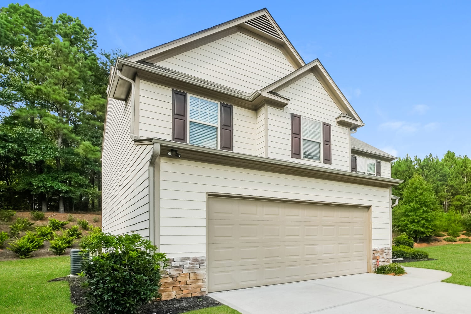 4480 Lippencott Ln photo 2