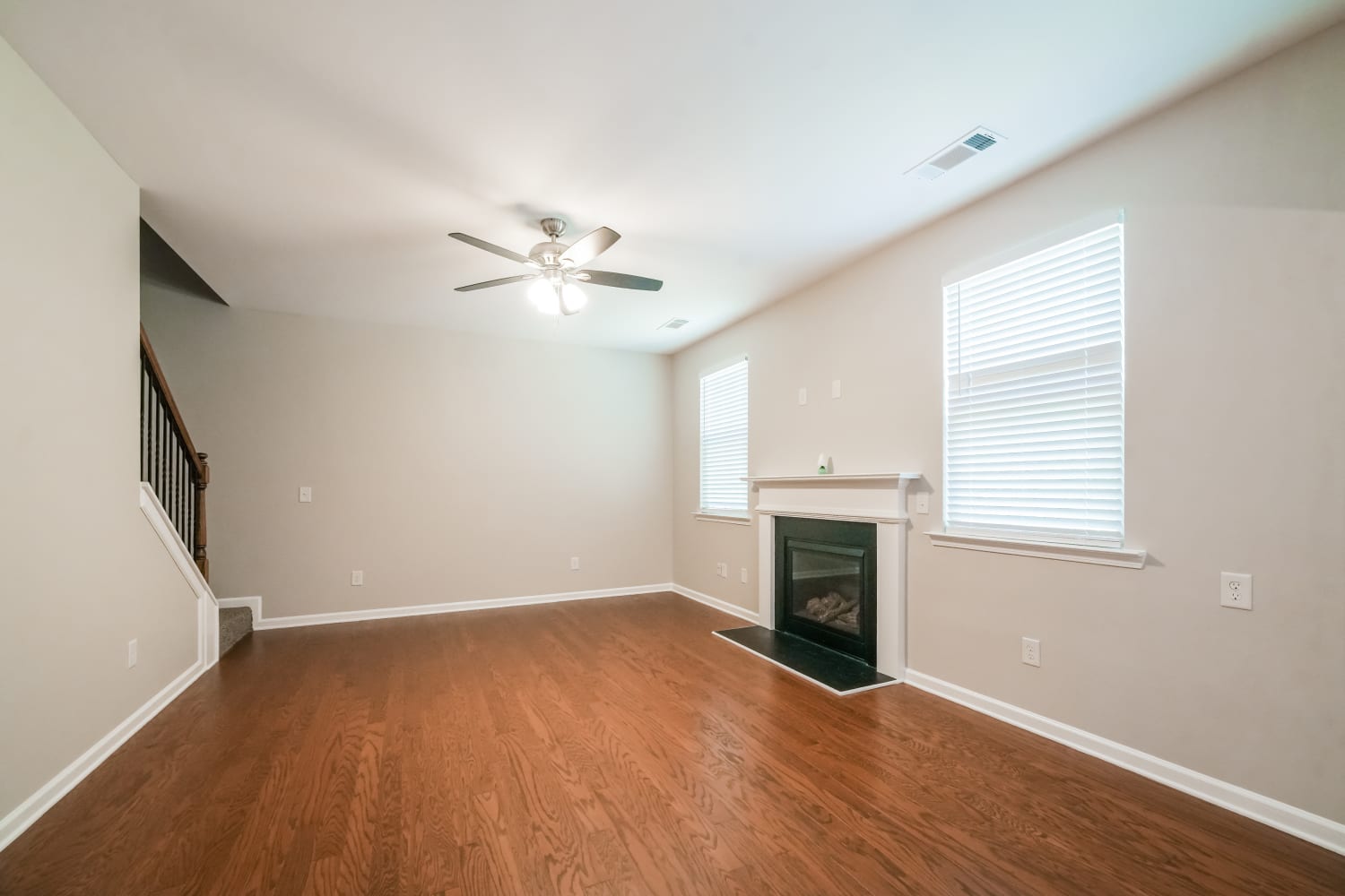 4480 Lippencott Ln photo 5