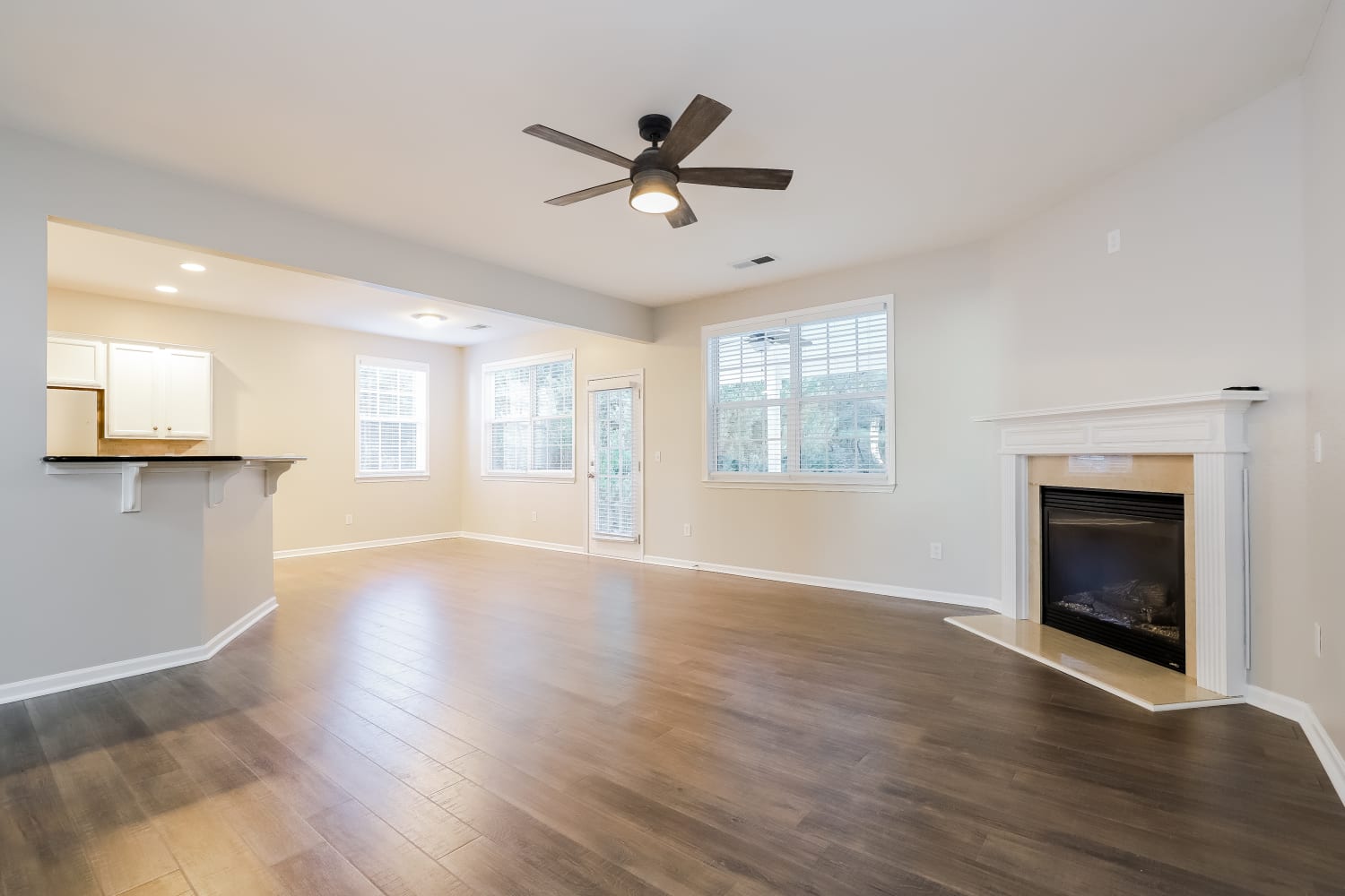 158 Diamond Ridge Ave photo 5