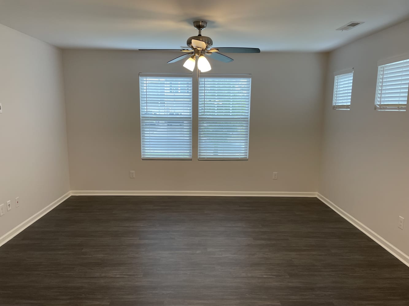 229 Austen Lakes Dr photo 2