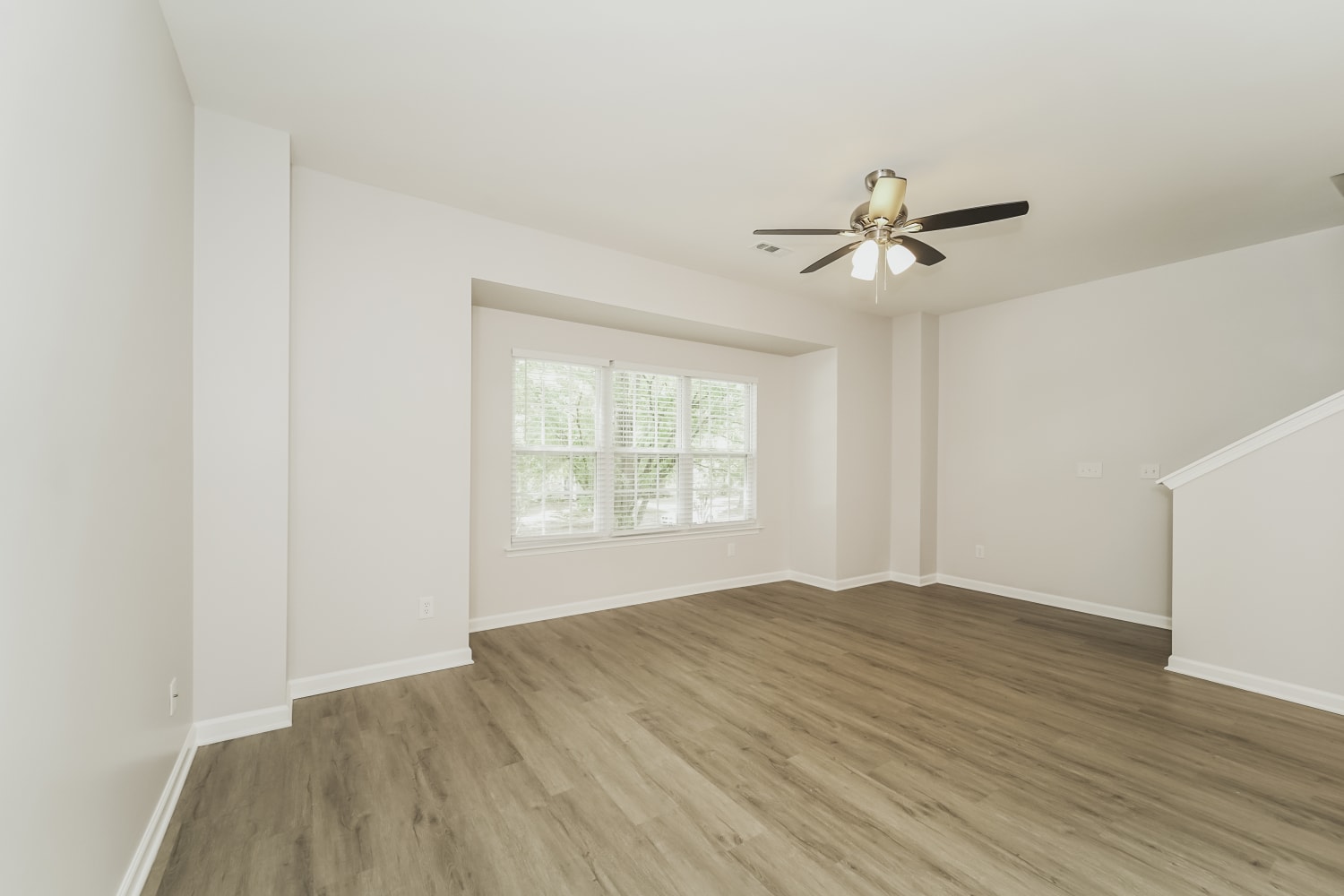 9661 Bailey Rd photo 3