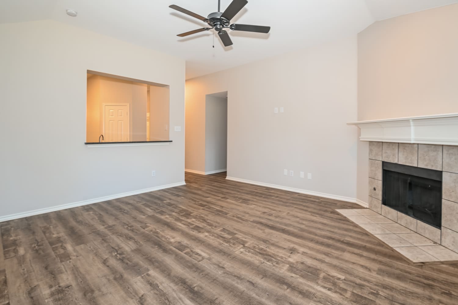 1003 Kelsey Ct photo 2