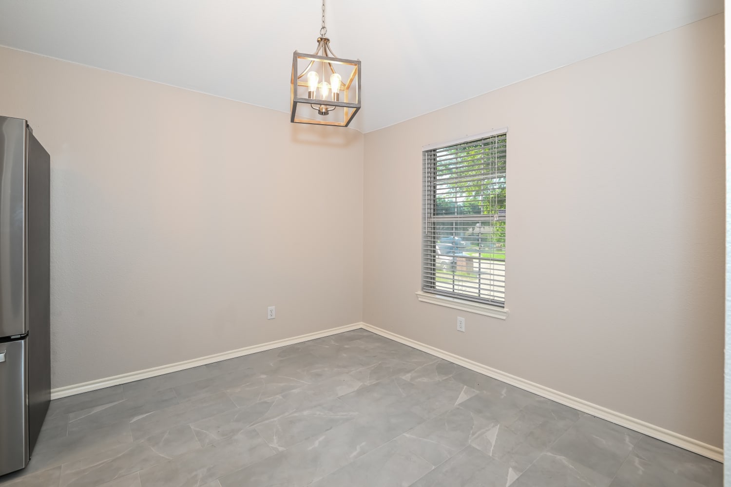 1003 Kelsey Ct photo 5
