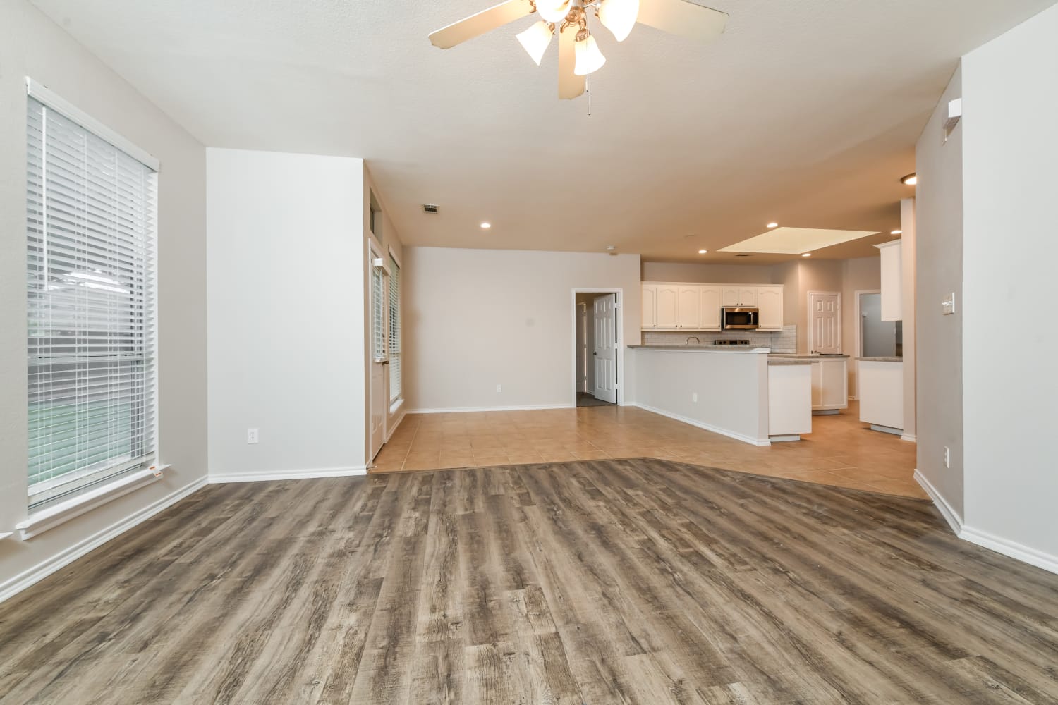 6101 Farrah Dr photo 4