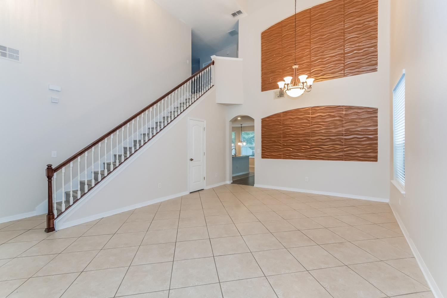 513 Millstone Dr photo 5