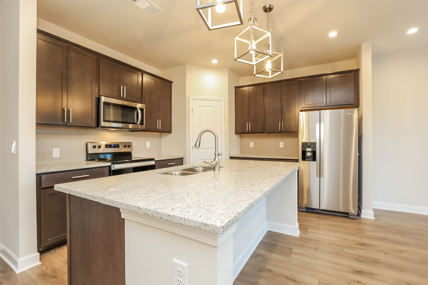 126 Fister Dr photo 5