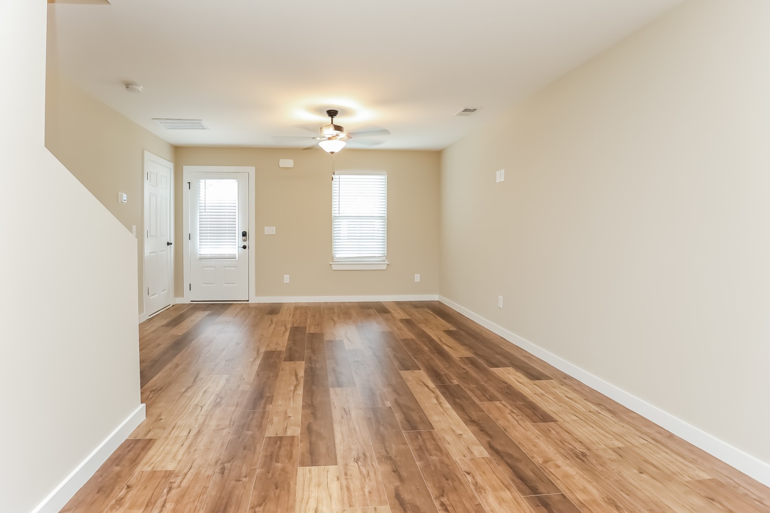 212 Emmett Dr photo 3