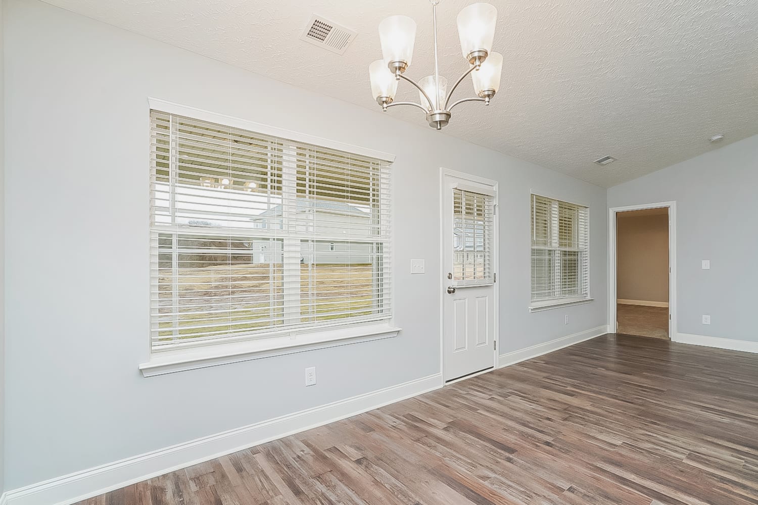 737 Cedar Ln photo 5