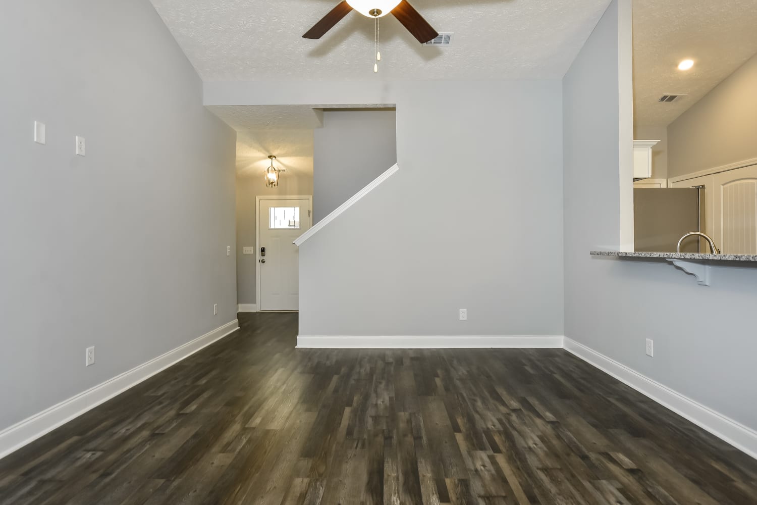 771 Cedar Ln photo 2
