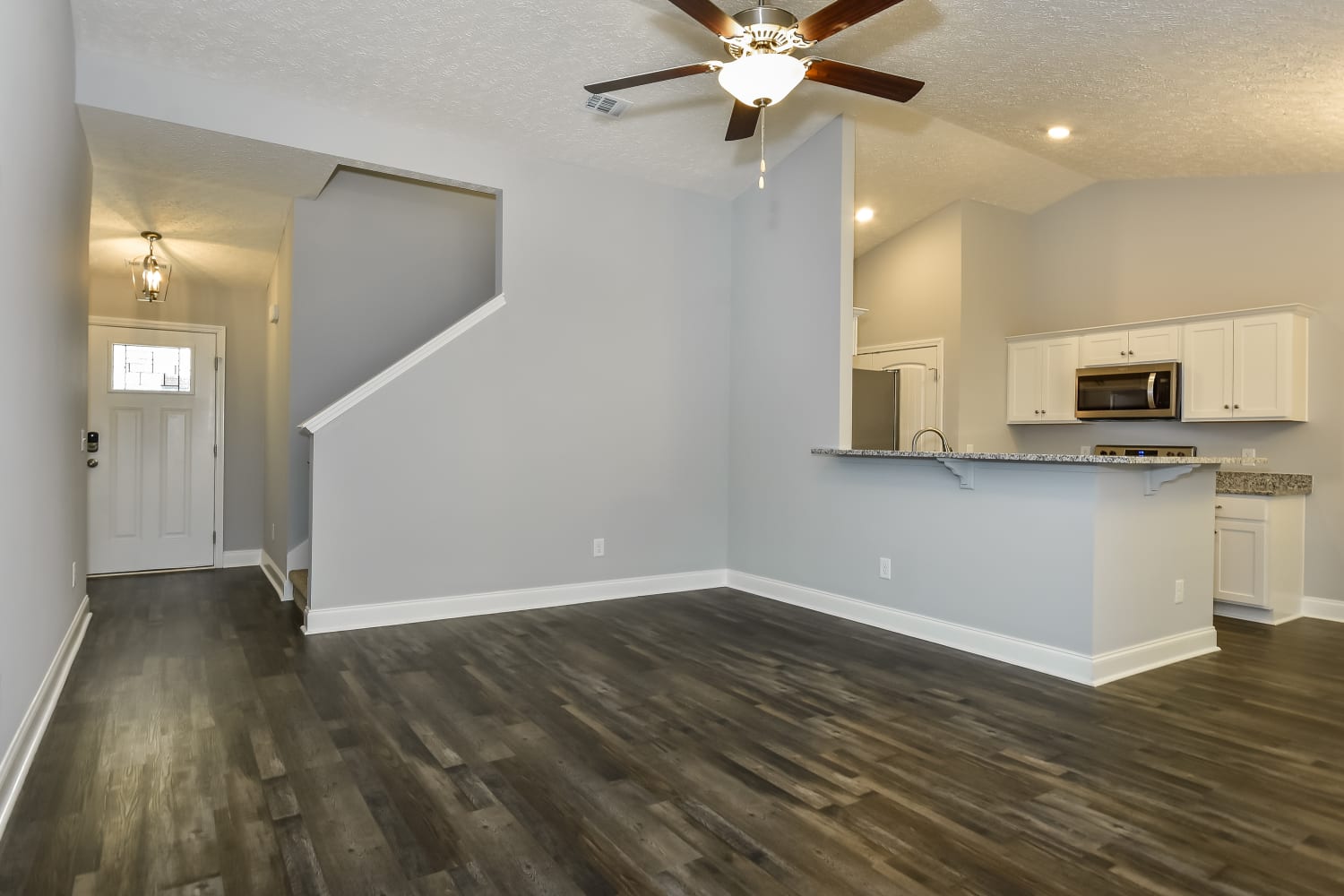 771 Cedar Ln photo 3