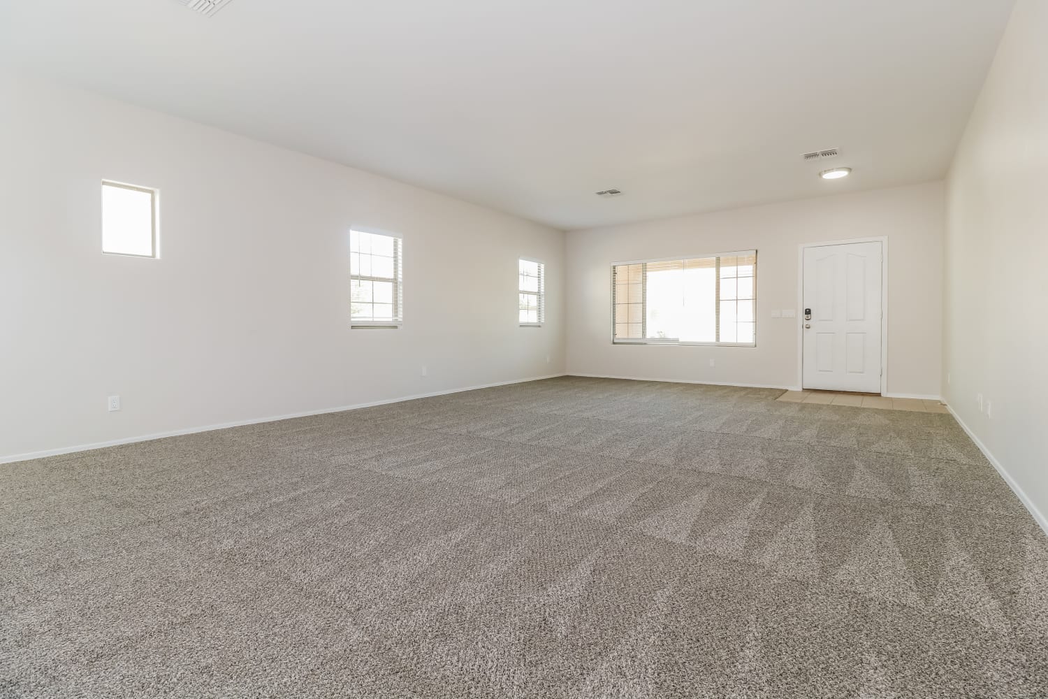 15949 W Mauna Loa Ln Surprise, AZ 85379 photo 2