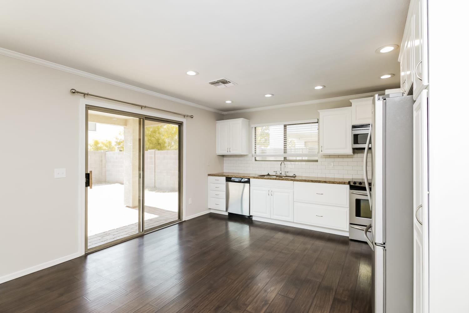 3642 E Constitution Dr photo 5